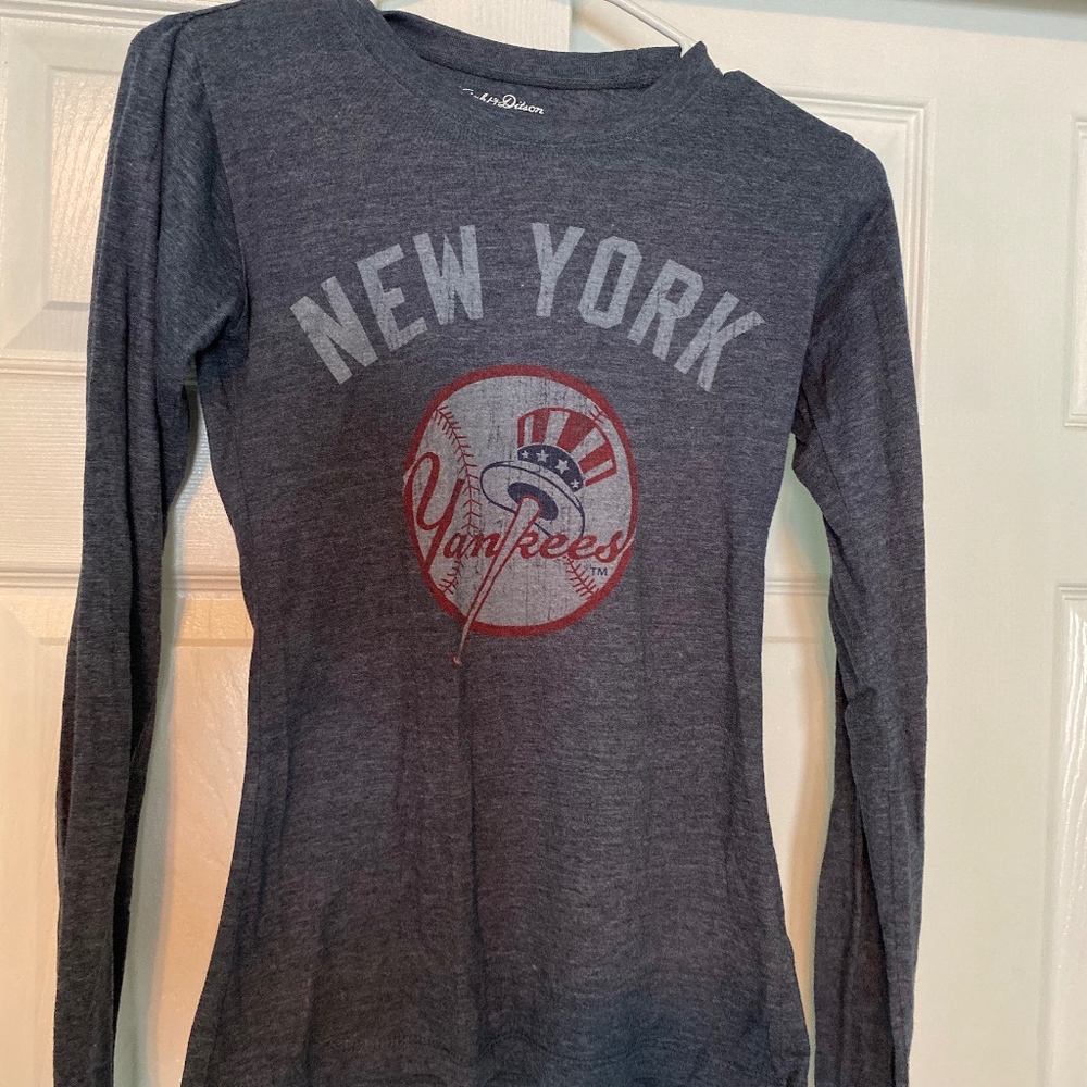 Yankees long sleeve T